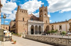 Esterno della Cattedrale di Monreale, uno dei capolavori di arte normanna in Sicilia