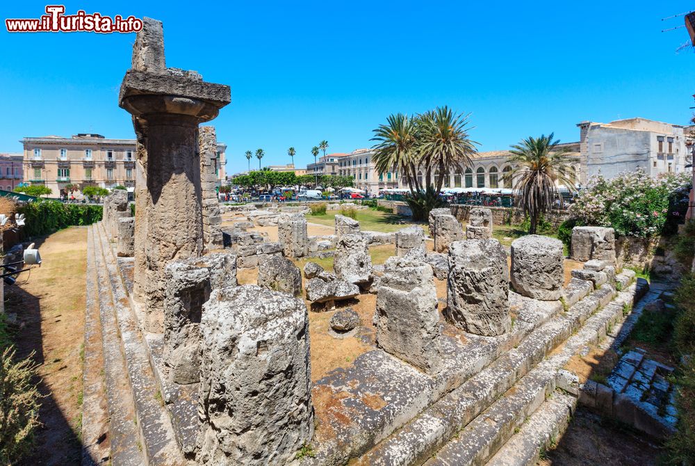 Immagine Isola di Ortigia, SIracusa: quello che resta del Tempio di Apollo, costruzione dorica del sesto secolo avanti Cristo