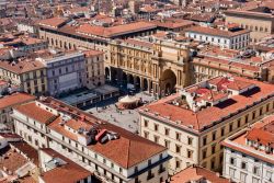 Vista aerea della centrale Piazza della Repubblica a Firenze