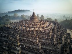 Borobudur in Indonesia, il più grande sito Buddista del mondo