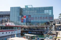 Vista panoramica del Museo del Mare a Genova in Liguria. - © faber1893 / Shutterstock.com