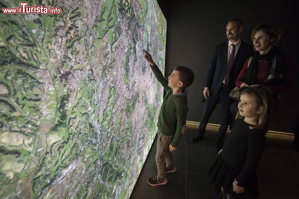 Immagine Famiglia con bambini alla scoperta di Roma: siamo nel mondo meraviglioso di Welcome to Rome, da una idea di Paco Lanciano