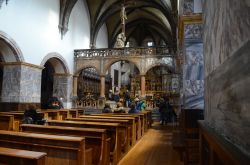 Interno della Collegiata dei Santi Pietro e Orso ad Aosta