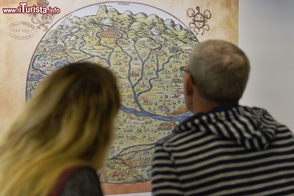 Immagine Una antica mappa dell'Alvernia al Musee de Gergovie di La Roche-Blanche - ©  Musee de Gergovie / Henri Derus Photographie