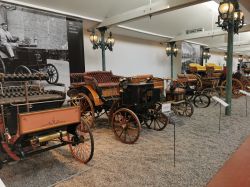 Pezzi unici d'epoca esposti al Museo dell'Automobile di Mulhouse - © Deborah Terrin