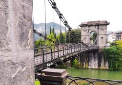 Il Ponte delle Catene a Fornoli di Bagni di Lucca in Toscana