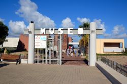 L'ingresso del Museo Civico "Giovanni Marongiu" di Cabras, in provincia di Oristano.
