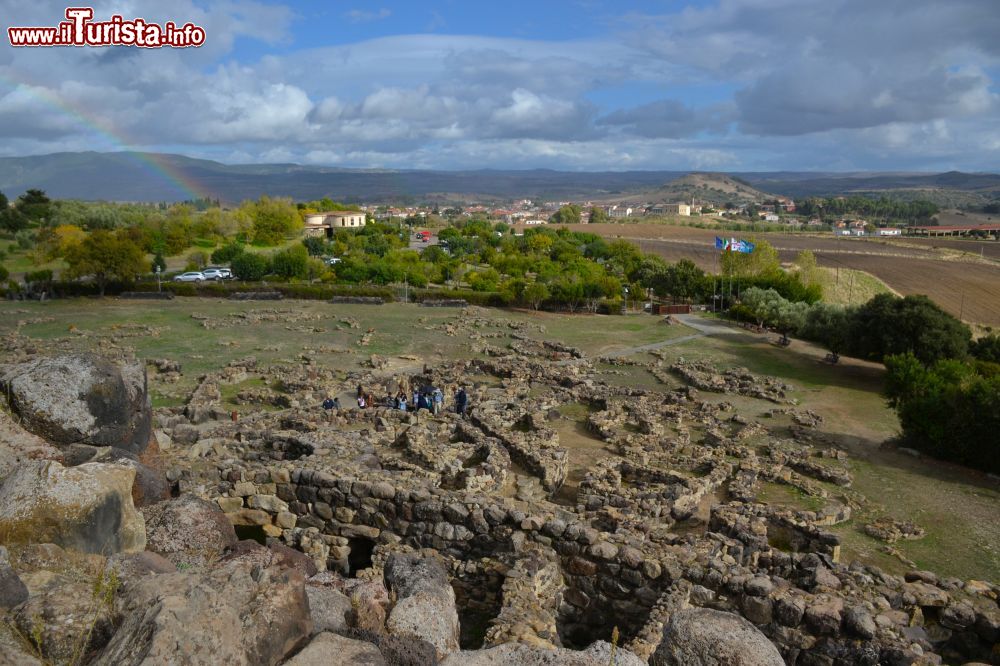 Immagine L'area archeologica di Su Nuraxi a Barumini si trova nella regione storica della Marmilla, nell'entroterra sardo.