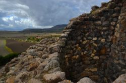 Su Nuraxi a Barumini è uno dei nuraghi più famosi della Sardegna.
