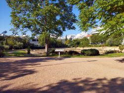 Il Liceo di Aristotele è un piccolo sito archeologico che si trova in una zona centrale di Atene.
