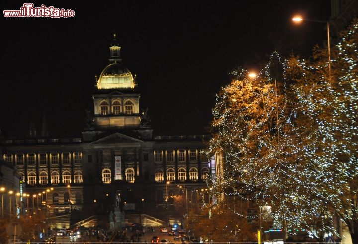 Praga: luci di Natale in Piazza Venceslao