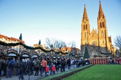 Praga: il Mercatino di Natale Piazza della Pace ...