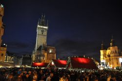 Il Mercatino di Natale, nella piazza centrale ...