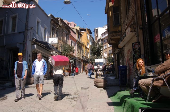 Immagine Dentro al quartiere di Beyoğlu