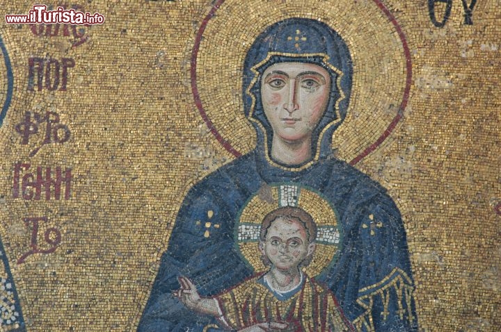 Immagine Mosaico all'interno del museo di Santa Sofia