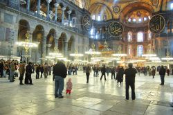 L'interno del museo di Agia Sofia