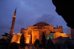 Aya Sofia di notte