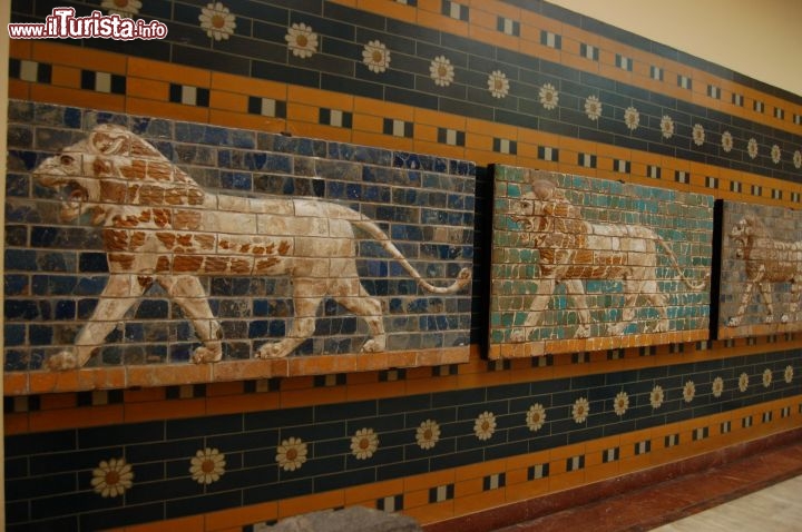 Immagine Pannelli babilonesi ai Musei Archeologici di Istanbul