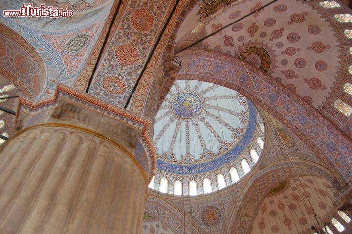 Immagine L'interno della Moschea Blu