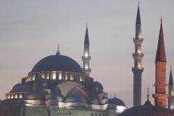 Yeni Camii al tramonto