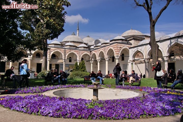 Immagine All'interno del cortile del Topkapi