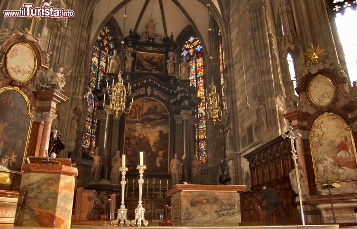 Immagine Il solenne interno di Stephansdom