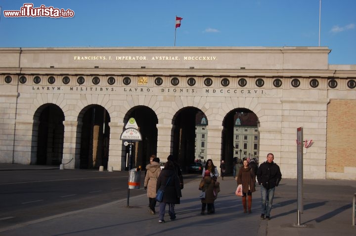 Immagine Ingresso della Heldenplaz dal Ring
