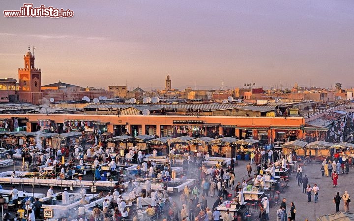 Cosa vedere e cosa visitare Djemaa el-Fna