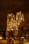 Notre Dame by night: anche di sera la cattedrale ...