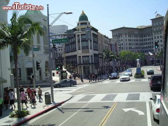 Immagine Los Angeles Rodeo Drive tour con bus per la citt