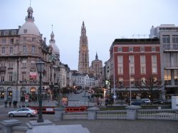A spasso per le piazze e le strade di Anversa