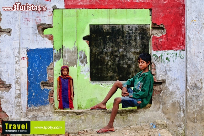 Jonathan Munshi con uno scatto decadente dal mondo arabo  www.tpoty.com
