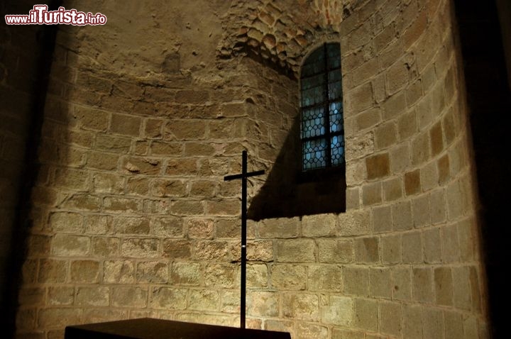 Cappella dentro abbazia mont saint michel