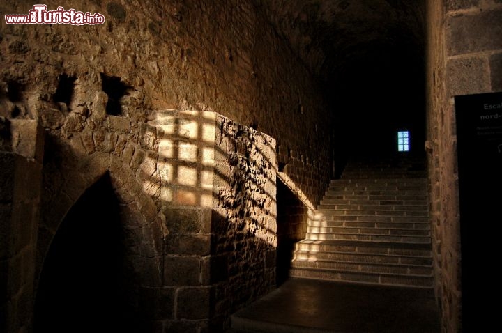 Giochi di luce e ombre all'interno del complesso di Mont Saint-Michel