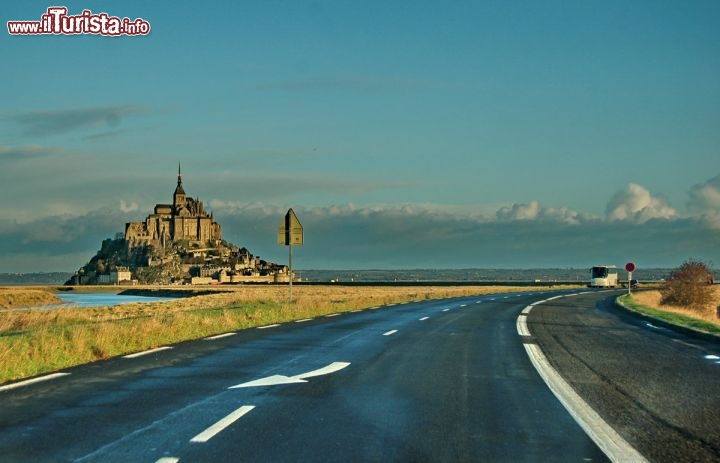 La strada da Mont St Michel