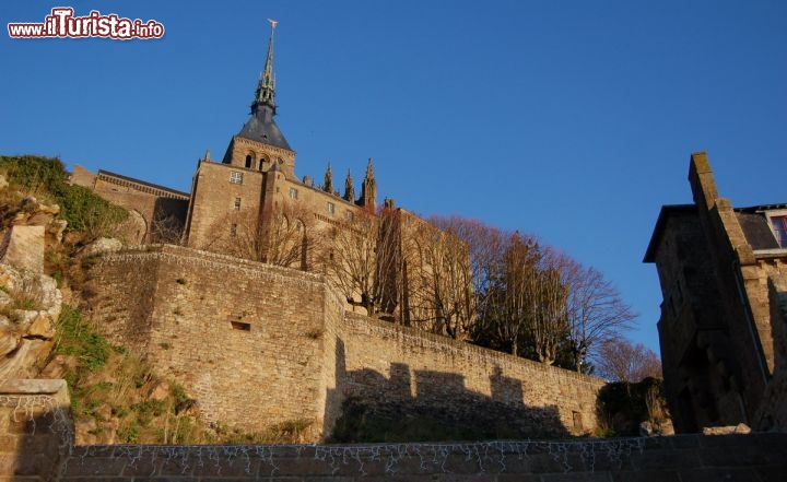 Mont saint michel vista dall'ingresso sud