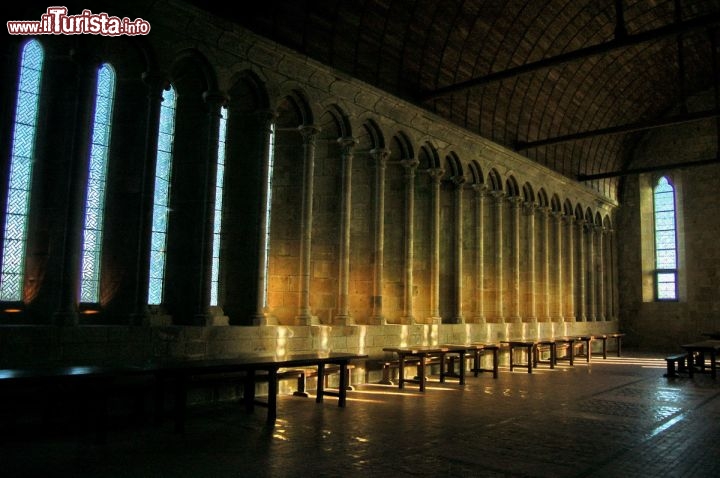 Mont St Michel la parete sinistra del refettorio