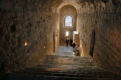 Poderosa scalinata interna al complesso abbaziale ...