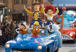 La Parata Stars and Cars nel Parco Walt Disney ...