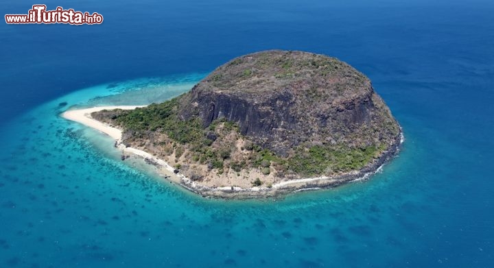 Vista da elicottero di una isola del nord del Madagascar