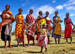 Una trib� Masai in Kenya - copyright Donnavventura ...