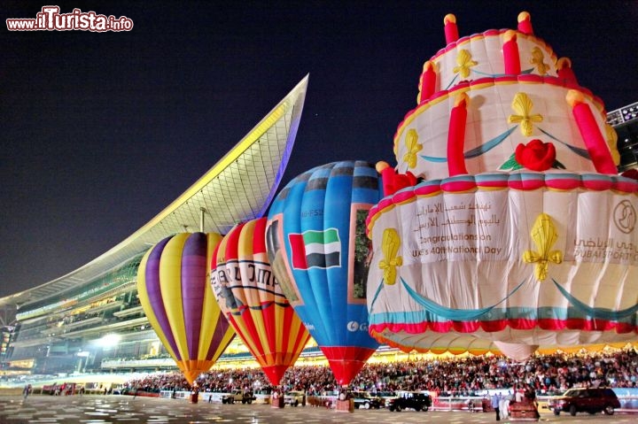 Spettacolo di Mongolfiere davanti al Meydan