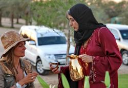 Donnavventura incontra una donna di Dubai