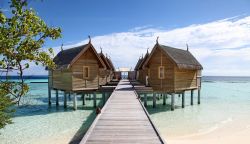 Le tipiche Water Villas alle Maldive, il ponticello ...