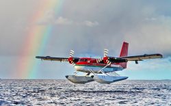 Aliante e arcobaleno alle Maldive