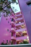 Una casa colorata alle Maldive: colori e forme ...