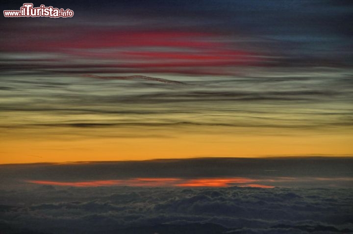 Alba dal volo easyJet per Marrakech