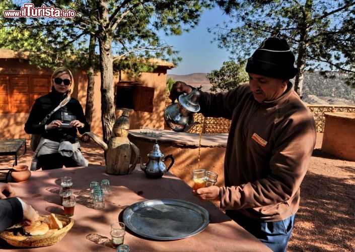 Accoglienza al Terres dAmanar: la riserva si trova a 30 minuti da Marrakech ai piedi della catena dellAlto Atlante e confina con il Parco Nazionale del Toubkal.