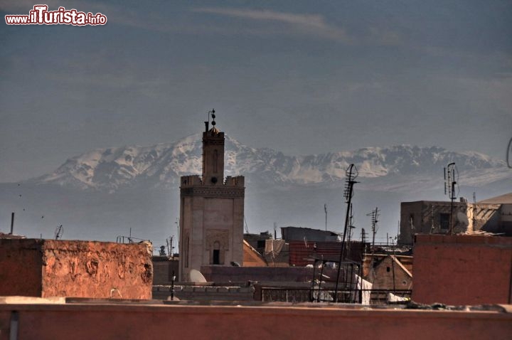 La catena dell'Atlante fa da sfondo a Marrakech 