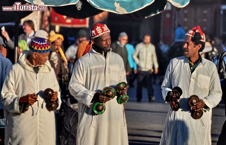 Musicisti di strada a marrakech  Jemaa el Fna